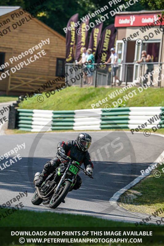 cadwell no limits trackday;cadwell park;cadwell park photographs;cadwell trackday photographs;enduro digital images;event digital images;eventdigitalimages;no limits trackdays;peter wileman photography;racing digital images;trackday digital images;trackday photos